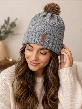 ROXY Gray Cable Knit Beanie Hat Faux Fur Pom Pom Winter Warm Women’s OS